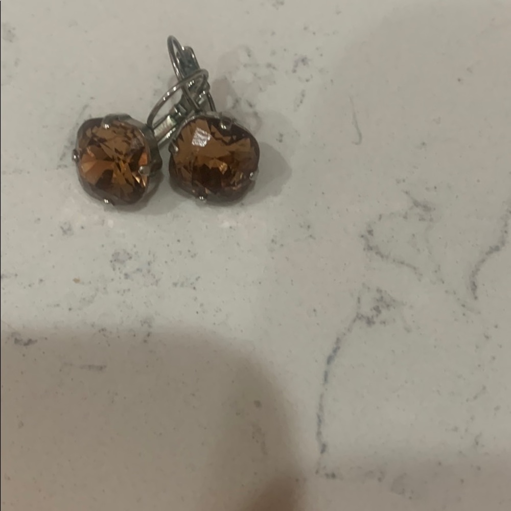 Sabika dark taupe golf earrings